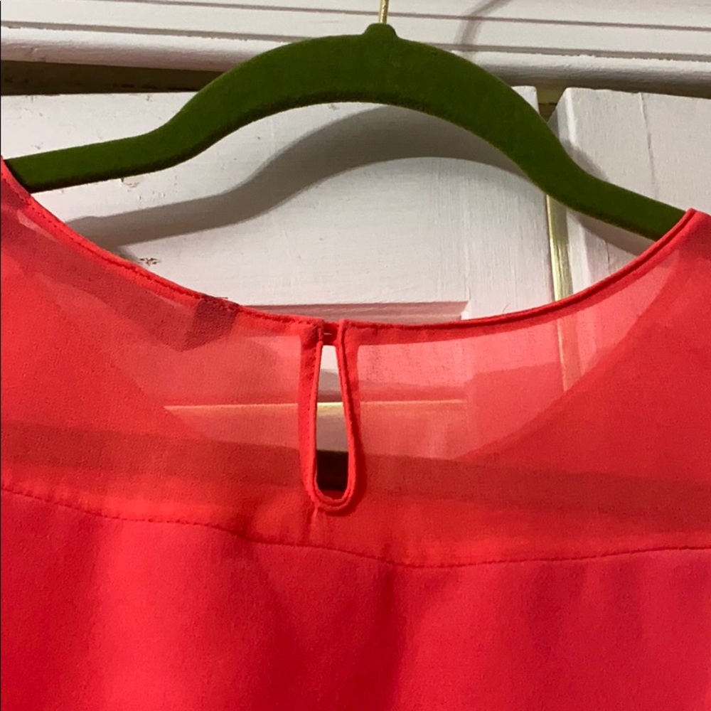 Cross open back blouse - Picture 2 of 7